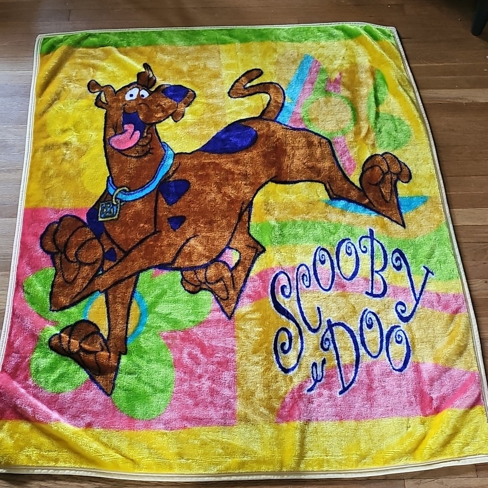 Scooby Doo Character Fleece Soft Thick Colorful Plush Throw Blanket 59" X 48"